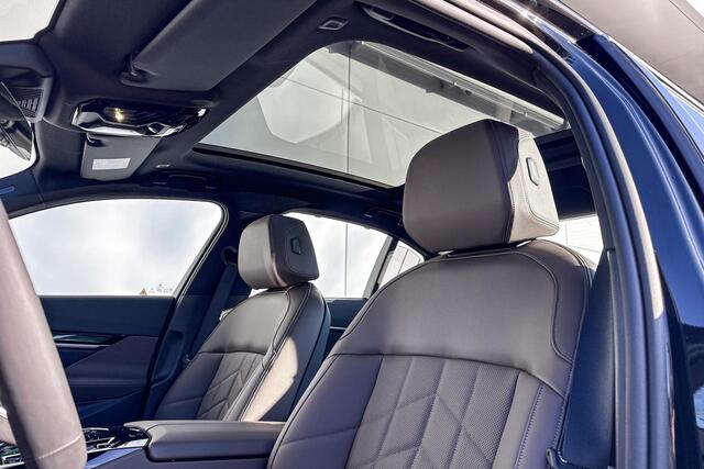 BMW i5 Sedan eDrive40 | M Sport | Glazen Panoramadak | Stoelverwarming | Harman Kardon |