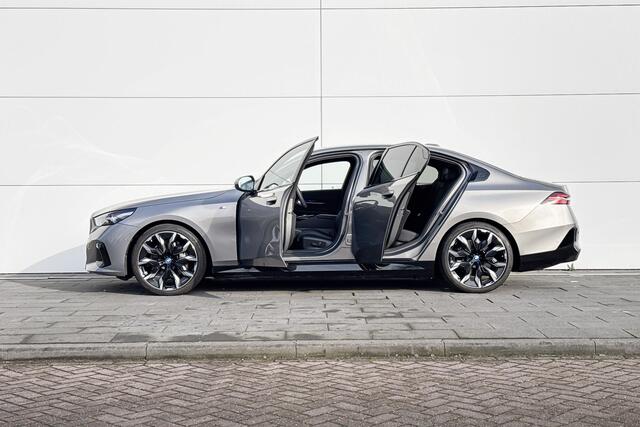 BMW i5 Sedan eDrive40 M Sport Edition