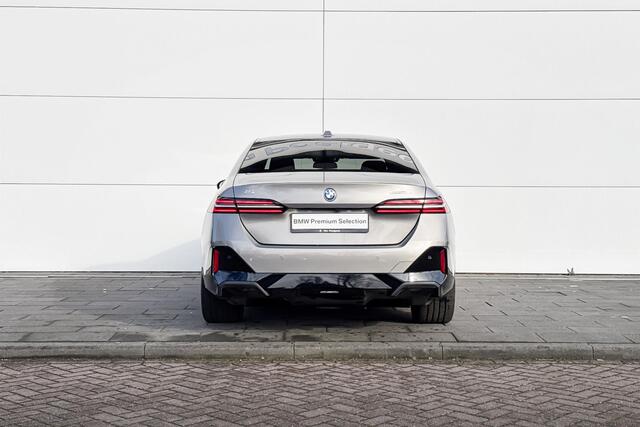 BMW i5 Sedan eDrive40 M Sport Edition
