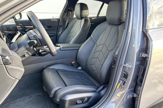 BMW i5 Sedan eDrive40 M Sport Edition
