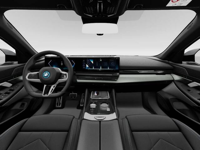 BMW i5 Touring eDrive40 M Sport Edition | M Sport package