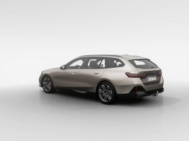 BMW i5 Touring eDrive40 M Sport Edition | M Sport package | M Sport package Pro