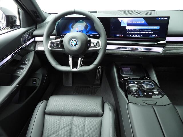 BMW i5 eDrive40 | M Sport Package | M Sport Package Pro | Equipment Package Pro | Travel Package | Comfort Package