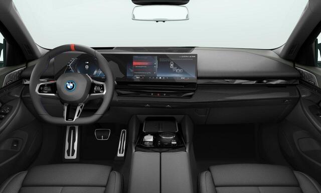 BMW i5 Sedan M60 xDrive | M Sportpakket Pro | Equipment Pack Pro | Travel Pack | Comfort Pack