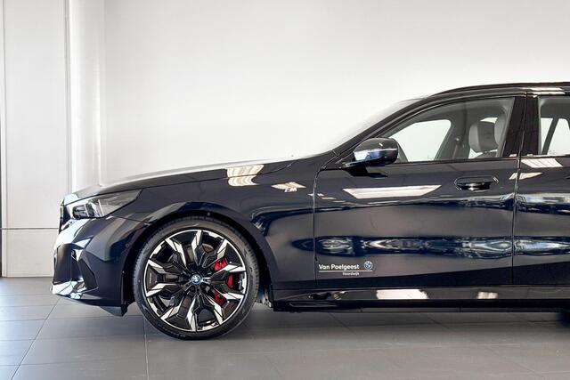 BMW i5 Touring eDrive40 M Sport Edition 84 kWh | Harman Kardon | Stoelventilatie | Headup Display | Comfort Access |