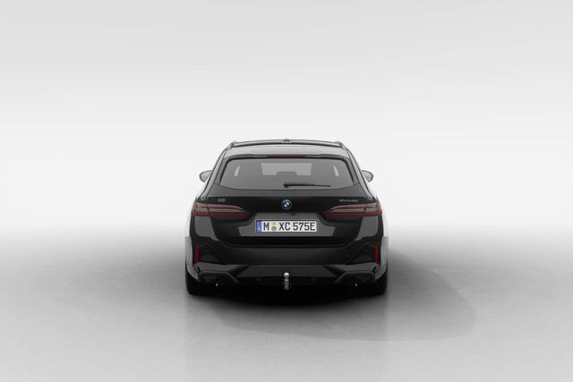 BMW i5 Touring eDrive40 M Sport Edition | M Sport Pro | Innovation Pack | Travel Pack | Comfort Pack