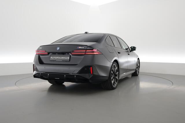 BMW i5 M60 xDrive 84 kWh | Driving Assistant Pro | Pano | HUD | Deep Frozen Grey | 21 inch