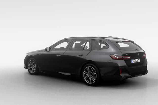 BMW i5 Touring eDrive40 M Sport Edition | Driving Assistant Plus