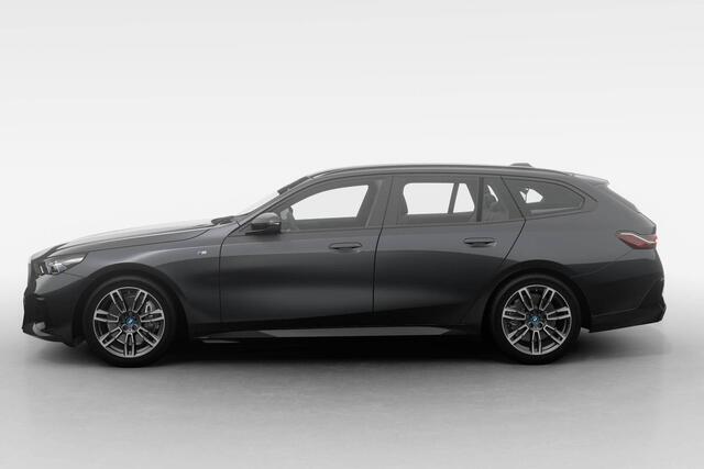 BMW i5 Touring eDrive40 M Sport Edition | Driving Assistant Plus
