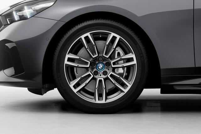 BMW i5 Touring eDrive40 M Sport Edition | Driving Assistant Plus