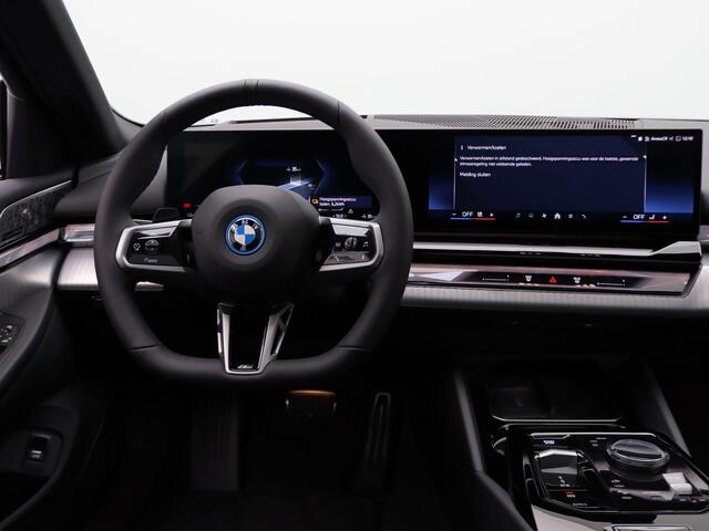 BMW i5 eDrive40 | M Sport Package | M Sport Package Pro | Equipment Package Pro | Travel Package | Comfort Package