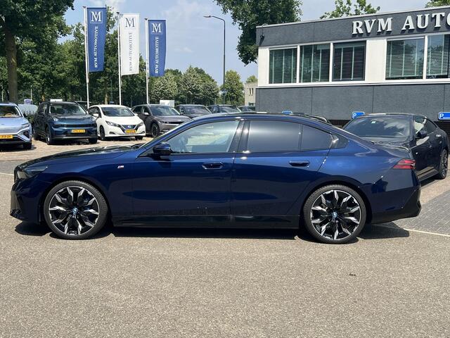 BMW i5 eDrive40 84 kWh ORIG. NL. NAP KM. | MEGA VOL | M-SPORTPAKKET | PANO | HARMAN&KARDON