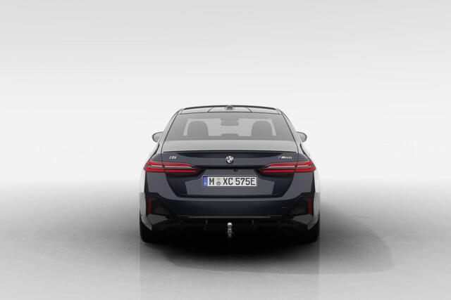 BMW i5 Sedan M60 xDrive | M Sport Pro | Innovation Pack | Travel Pack | Comfort Pack | Driving Assistant Professional | Bowers & Wilkins Surround System | Trekhaak