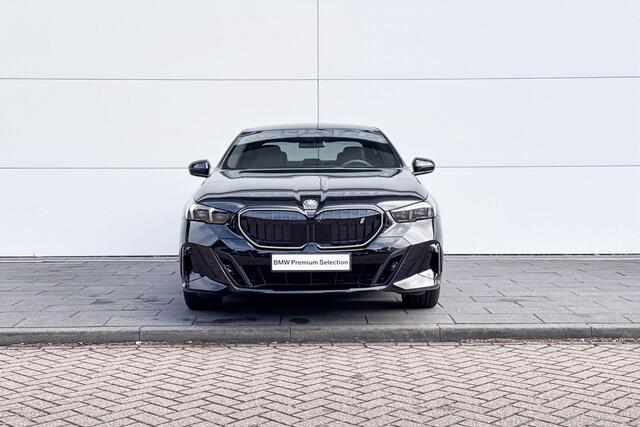 BMW i5 Sedan xDrive40 84 kWh