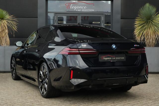 BMW i5 M60 xDrive 84 kWh 601pk Panoramadak/Bowers&Wilkins/360Camera