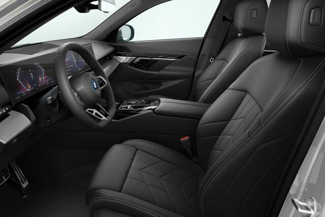 BMW i5 Sedan eDrive40 M Sport Edition 84 kWh | M Sportpakket | Travel Pack | Comfort Pack