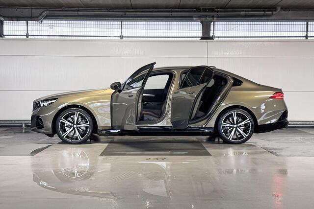 BMW i5 Sedan eDrive40 M Sport Edition 84 kWh | M Sportpakket | Travel Pack