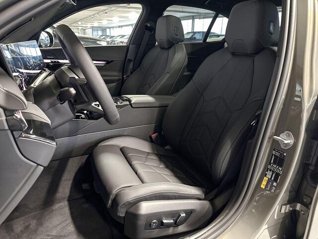 BMW i5 Sedan eDrive40 M Sport Edition 84 kWh | M Sportpakket | Travel Pack