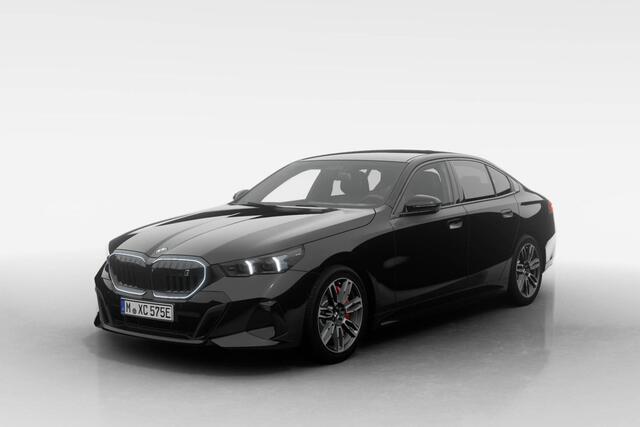 BMW i5 Sedan eDrive40 M Sport Edition | M Sport Pro | Innovation Pack | Travel Pack | Comfort Pack | Showroomvoordeel