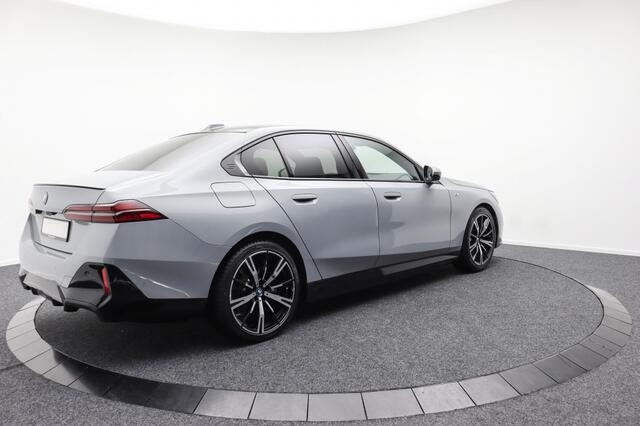 BMW i5 eDrive40 M-Sport | 82kWh | Panoramadak | Bowers & Wilkins