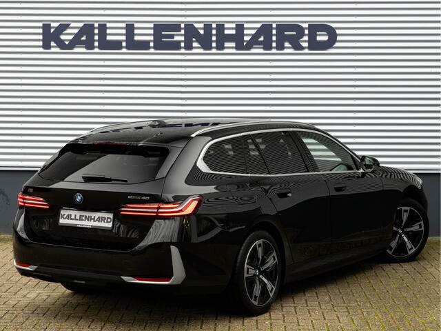 BMW i5 Touring eDrive40 - Sportstoelen - Getint Glas - Harman Kardon - Iconic Glow Exterieur