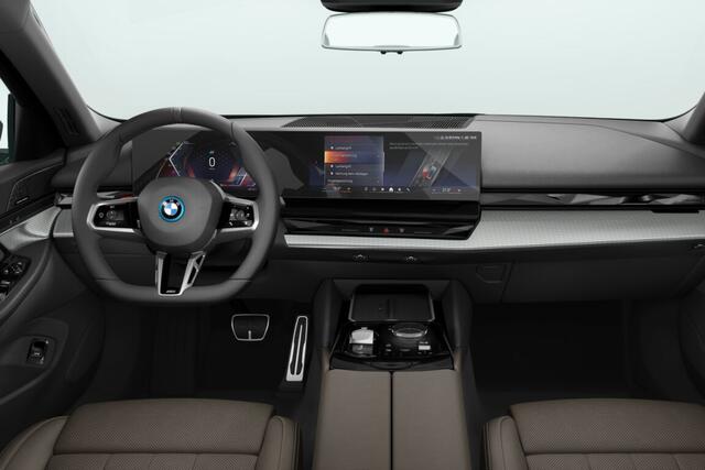BMW i5 Sedan eDrive40 M Sport Edition 84 kWh | M Sportpakket | Travel Pack | Comfort Pack | Showroomvoordeel | ElectricDeals