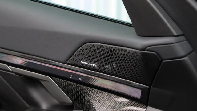 BMW i5 eDrive40 M-Sport Pro | Harman/Kardon | Stoelventilatie | Head-up | Carbon