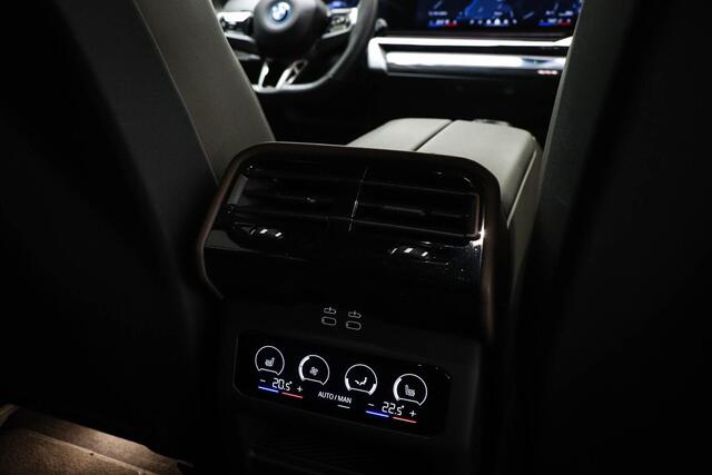 BMW i5 Touring eDrive40 84 kWh | COMFORT / DRIVING ASSISTANCE PROFOSSIONAL / INNOVATION / M SPORT PRO- PACK | STOELVENTILATIE | HOUTAFWERKING | 360 CAMERA | 20"