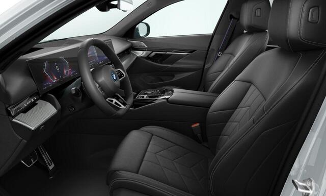BMW i5 eDrive40 M Sport Edition M Sportpakket Pro | Innovation Pack | Travel Pack | Comfort Pack