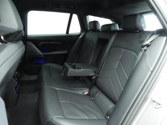 BMW i5 Touring xDrive40 | M-Sportpakket | LED | Navigatie | Active cruise | Sportstoelen | Elektr. zetels | Keyles go | DAB | Harman-kardon sound | Alu 19 inch