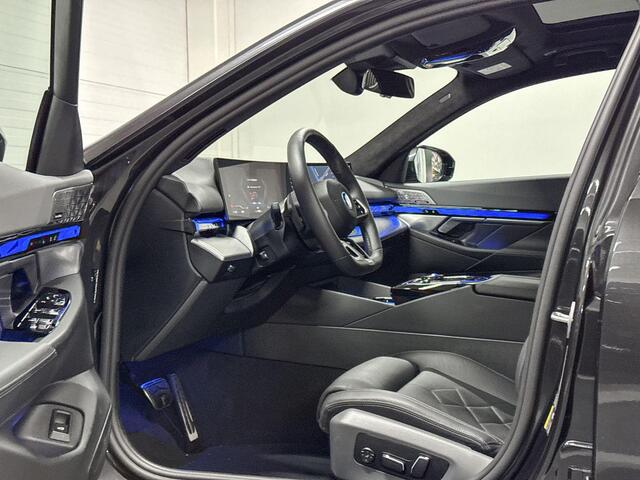 BMW i5 Touring xDrive40 | M-Sport | Panoramadak | Bowers & Wilkins | Stoelventilatie | Stoelverwarming | Driving Assistant Professional | Parking Assistant professional |