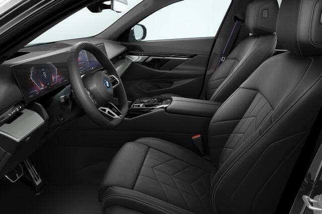 BMW i5 Touring eDrive40 M Sport Edition 84 kWh | M Sportpakket Pro | Innovation Pack | Travel Pack | Comfort Pack