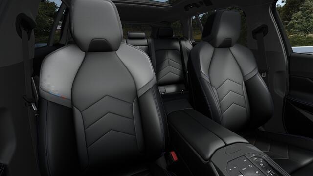 BMW i5 Touring eDrive40 M Sport / Panoramadak / Achteruitrijcamera / Adaptieve LED / Comfort Access / Stoelventilatie / Stuurverwarming