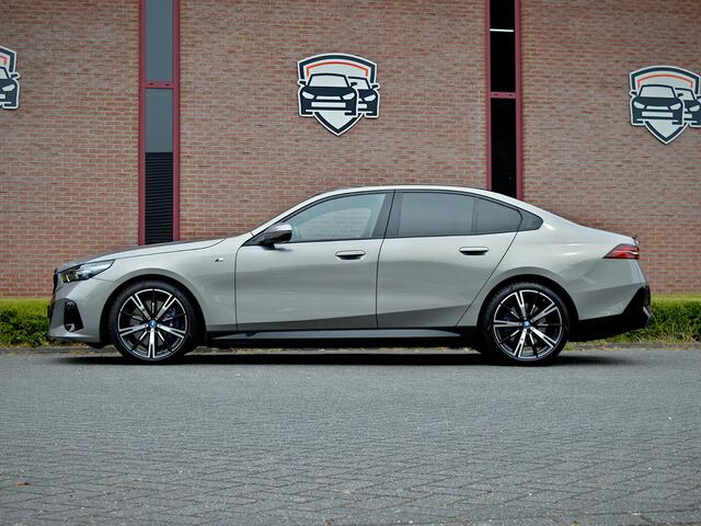 BMW i5 eDrive40 84 kWh M Sport Innovation | Zeer compleet