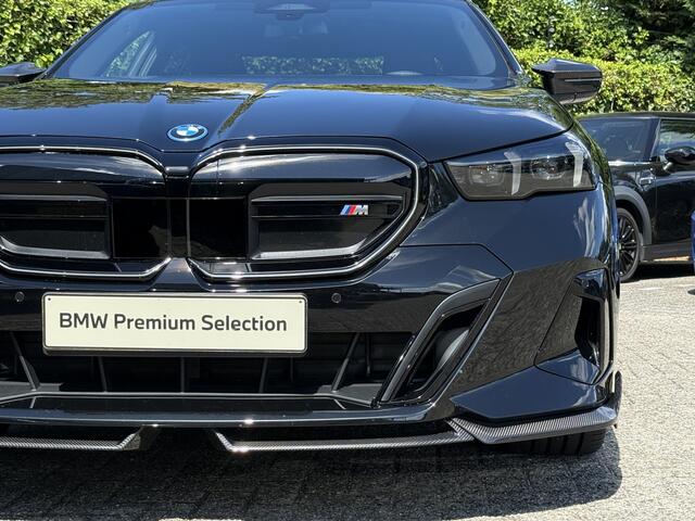 BMW i5 eDrive40 | M-Sport Pro | M-Perf. Parts | 21" | Stoel + Stuurverw. | Adapt. Led | Driving Ass. Plus | Camera