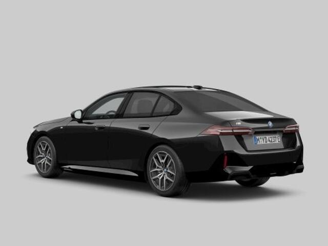 BMW i5 eDrive40 M-Sport | Panoramadak | CoPilot | Harman Kardon