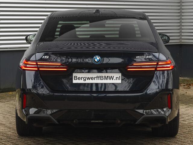 BMW i5 eDrive40 M-Sport Pro - Pano - Driving + Parking Ass Prof - Bowers & Wilkins - Stoelventilatie