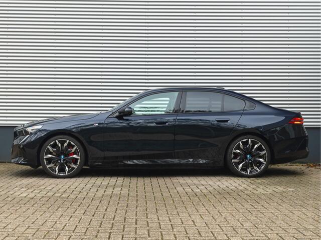 BMW i5 eDrive40 M-Sport Pro - Pano - Driving + Parking Ass Prof - Bowers & Wilkins - Stoelventilatie