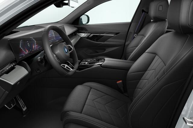 BMW i5 Sedan eDrive40 M Sport Edition 84 kWh | M Sportpakket Pro | Innovation Pack | Travel Pack | Comfort Pack