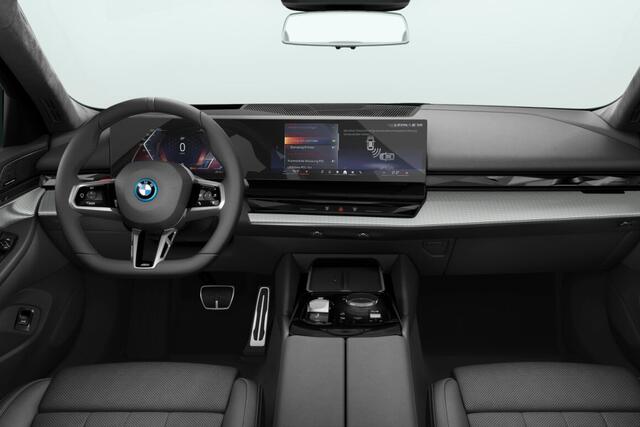 BMW i5 Sedan eDrive40 M Sport Pro Edition 84 kWh | M Sportpakket Pro | Innovation Pack | Travel Pack | Comfort Pack