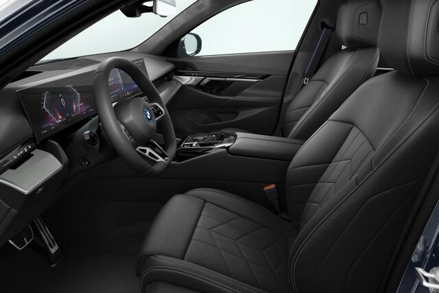BMW i5 Sedan eDrive40 M Sport Pro Edition 84 kWh | M Sportpakket Pro | Innovation Pack | Travel Pack | Comfort Pack