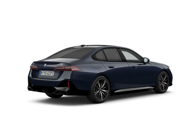 BMW i5 Sedan eDrive40 M Sport Pro Edition 84 kWh | M Sportpakket Pro | Innovation Pack | Travel Pack | Comfort Pack