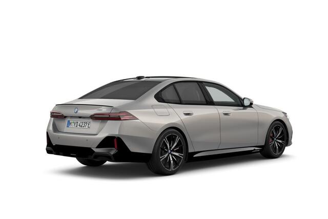 BMW i5 Sedan eDrive40 M Sport Pro Edition 84 kWh | M Sportpakket Pro | Innovation Pack | Travel Pack | Comfort Pack