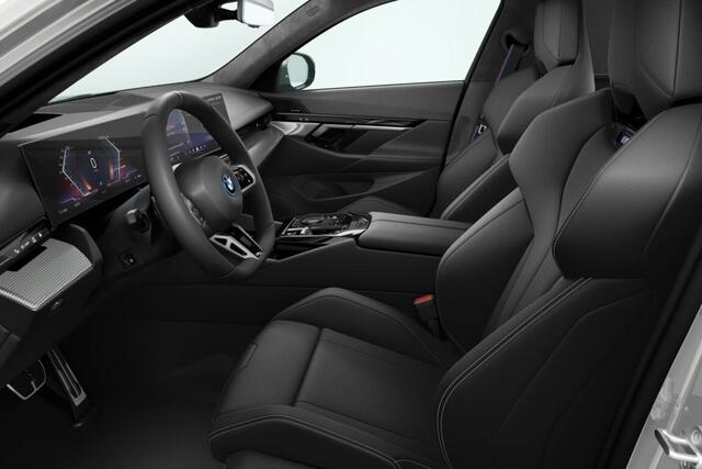 BMW i5 Sedan eDrive40 M Sport Pro Edition 84 kWh | M Sportpakket Pro | Innovation Pack | Travel Pack | Comfort Pack