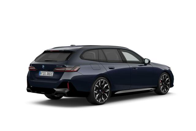 BMW i5 Touring eDrive40 M Sport Pro Edition 84 kWh | M Sportpakket Pro | Innovation Pack | Travel Pack | Comfort Pack