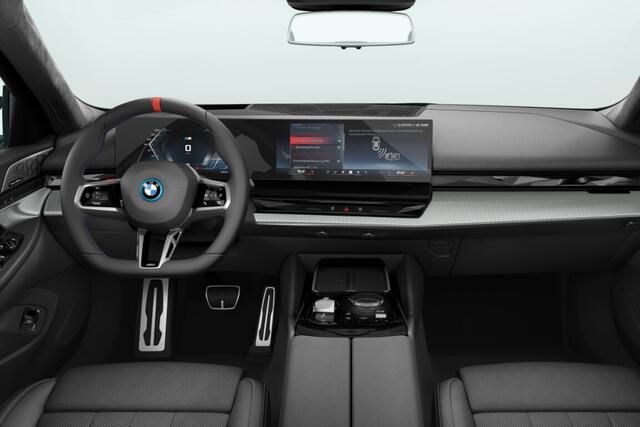 BMW i5 Sedan M60 xDrive M Sport Pro Edition 84 kWh | M Sportpakket Pro | Innovation Pack | Travel Pack | Comfort Pack | Trekhaak
