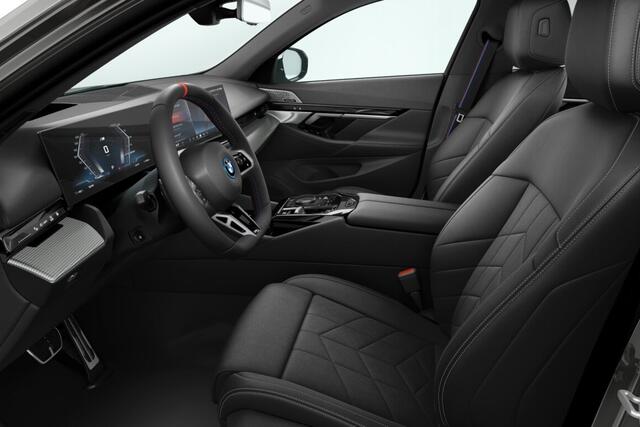 BMW i5 Touring M60 xDrive 84 kWh | M Sportpakket Pro | Innovation Pack | Travel Pack | Comfort Pack