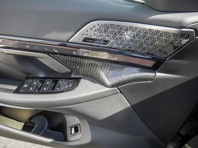 BMW i5 Touring eDrive40 84 kWh M-SPORT Pro ** LED, PANO, TREKH, INNOV.- & TRAVEL PACK ** 1e EIG - Ex BMW-AG ** ** INFORMEER OOK NAAR ONZE AANTREKKELIJKE FINANCIAL-LEASE TARIEVEN **