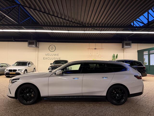 BMW i5 Touring eDrive40 Business Edition 84 kWh | SOH 96% | Pano | BTW |