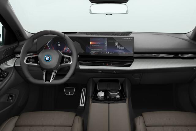 BMW i5 Sedan eDrive40 M Sport Edition 84 kWh | M Sportpakket Pro | Innovation Pack | Travel Pack | Comfort Pack